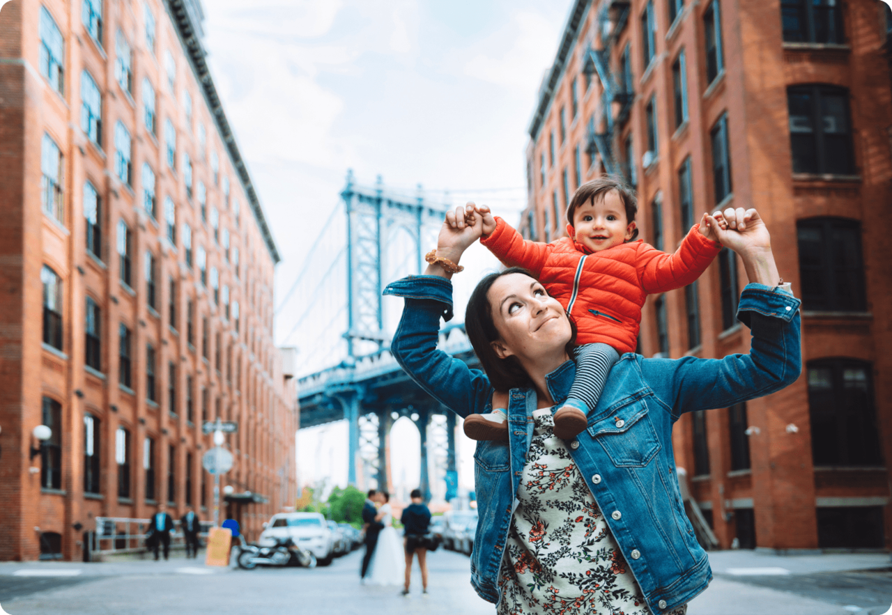 mother and child visiting new york city